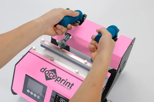 DocePrint Prensa de calor doble estación Pink · 20 Oz – 30 Oz.